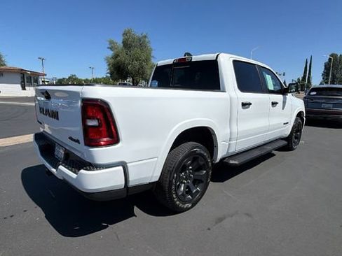 Used 2025 RAM 1500 Big Horn AWD/4WD image 4