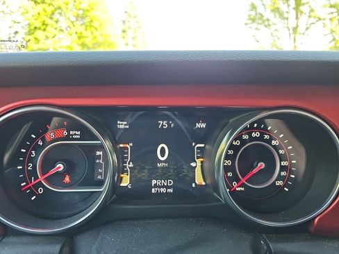 Used 2021 Jeep Gladiator Rubicon AWD/4WD image 24