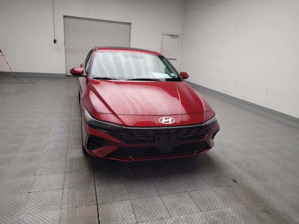 Used 2025 Hyundai Elantra SEL FWD image 14