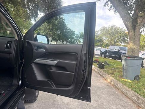 Used 2018 Chevrolet Colorado ZR2 AWD/4WD image 18
