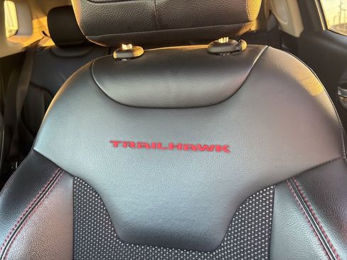 Used 2019 Jeep Compass Trailhawk image 15