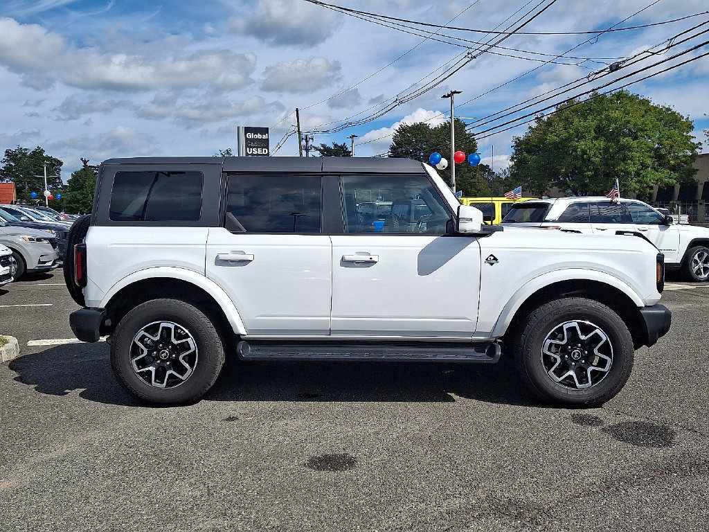 Used 2025 Ford Bronco Outer Banks AWD/4WD image 8