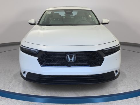 Used 2023 Honda Accord EX image 2