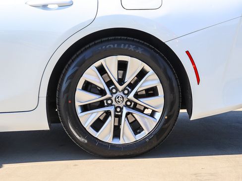 Used 2022 Toyota Mirai w/ Advanced Technology Package RWD image 11