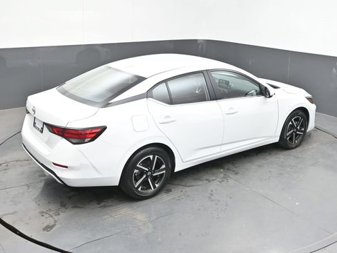 Used 2025 Nissan Sentra SV FWD image 35