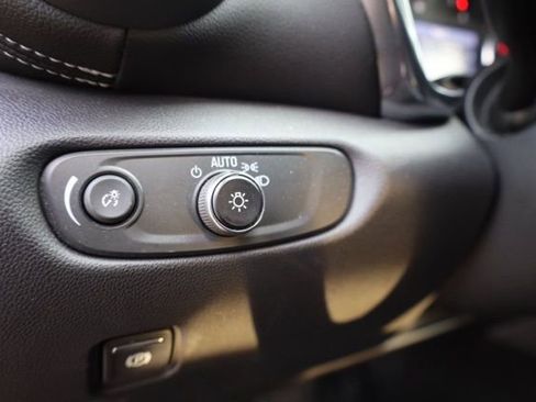 Certified 2023 Chevrolet Blazer LT w/ Convenience Package image 19