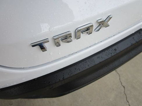 New 2026 Chevrolet Trax LS w/ LS Convenience Package FWD image 8