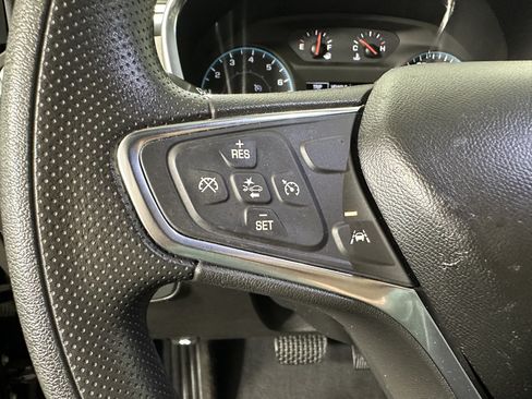 Used 2021 Chevrolet Equinox LS AWD/4WD image 11