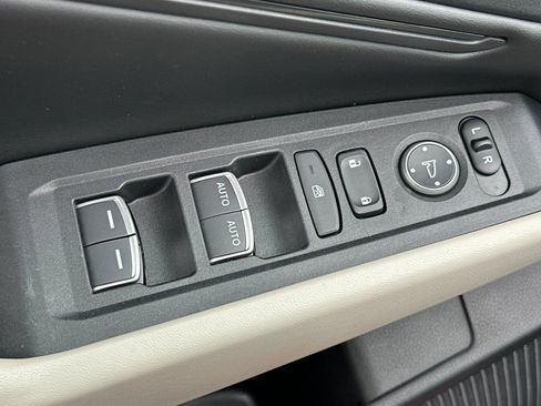 Used 2024 Honda Accord EX image 12