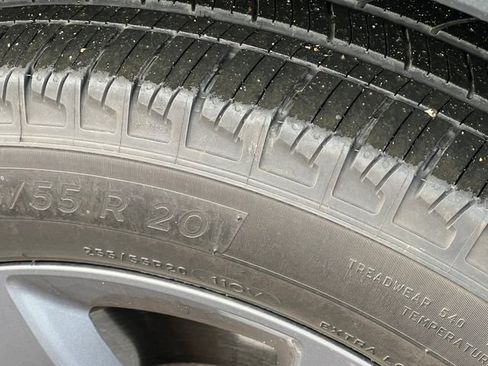 Used 2023 Ford Explorer XLT w/ Equipment Group 202A image 10