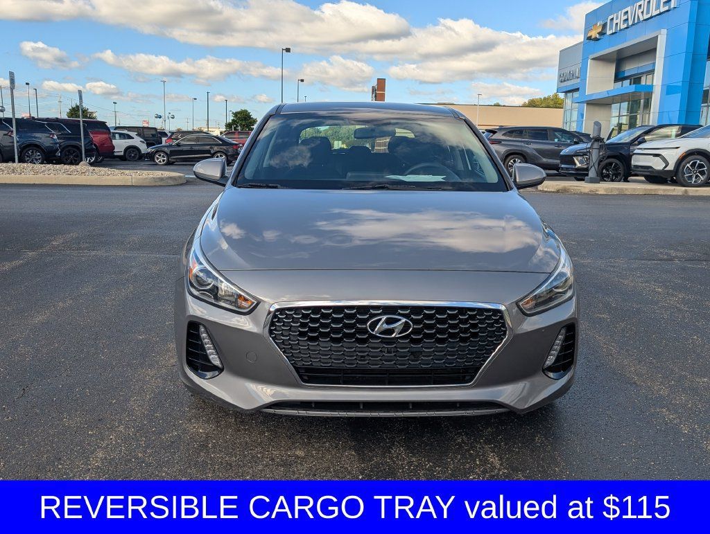 Used 2020 Hyundai Elantra GT FWD image 2