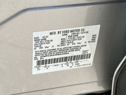 Used 2021 Ford Edge Titanium image 32