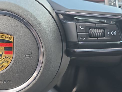 Used 2021 Porsche Panamera image 21