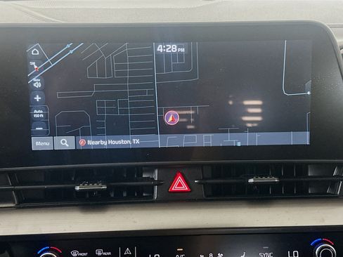 Used 2025 Kia Sportage EX FWD image 22