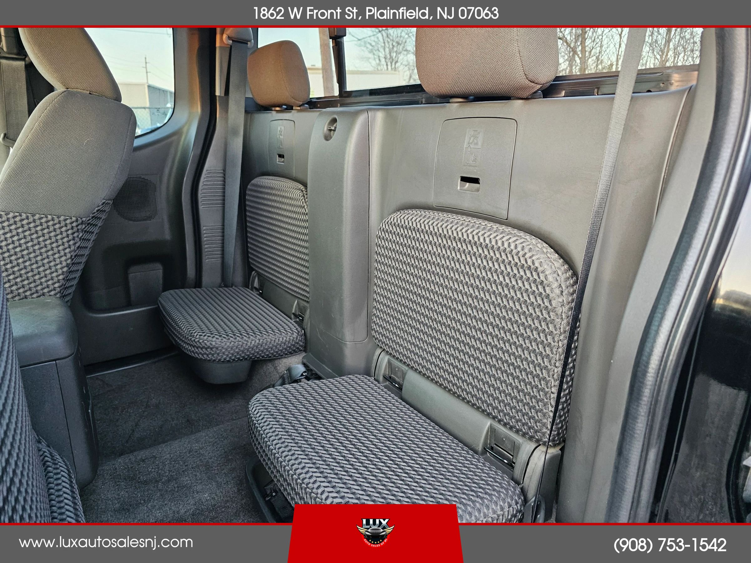 Used 2015 Nissan Frontier SV AWD/4WD image 24