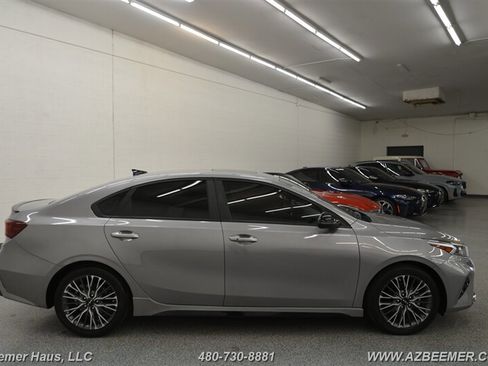 Used 2024 Kia Forte GT-Line w/ GT-Line Premium Package image 8