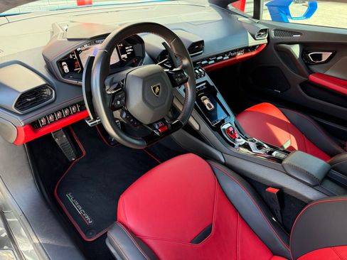 Used 2021 Lamborghini Huracan EVO RWD image 39
