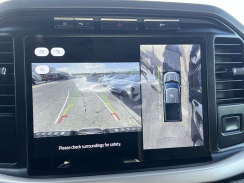 Used 2023 Ford F150 Lightning XLT image 19