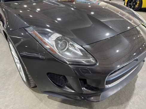 Used 2014 Jaguar F-TYPE Convertible image 32