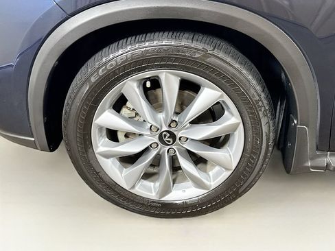 Certified 2021 INFINITI QX50 Essential w/ Convenience Package FWD image 43