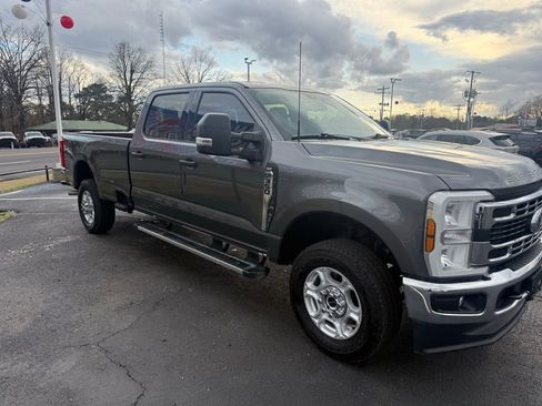 Used 2025 Ford F350 XLT w/ FX4 Off-Road Package image 4
