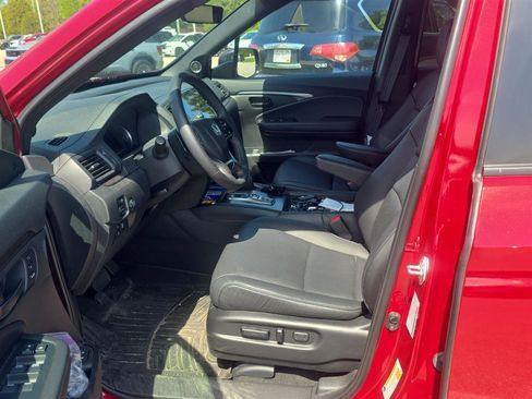 Used 2023 Honda Passport EX-L image 3