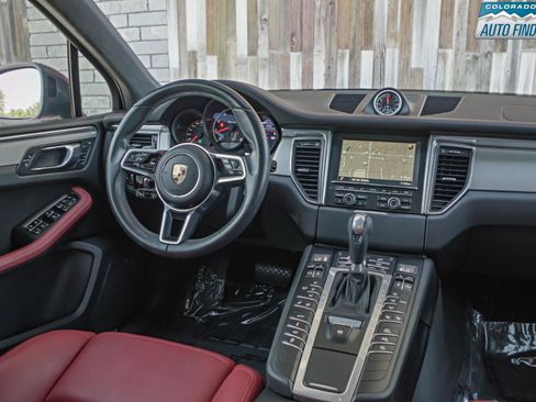 Used 2016 Porsche Macan Turbo AWD/4WD image 16
