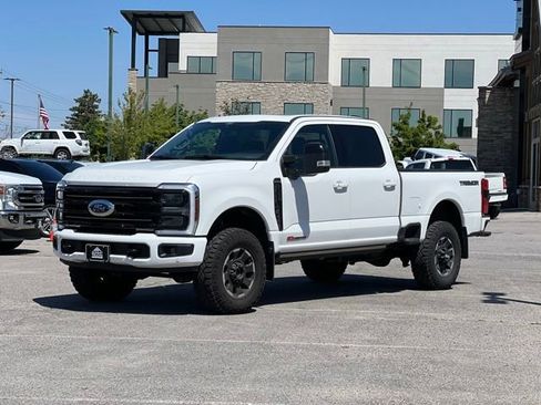 Used 2025 Ford F350 Platinum w/ Tremor Off-Road Package AWD/4WD image 1