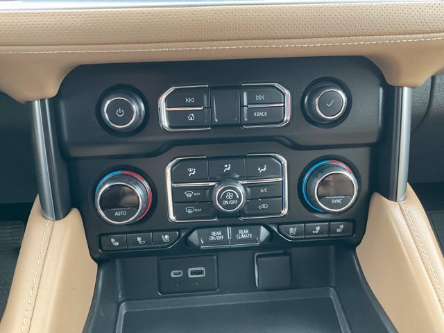 Used 2021 Chevrolet Tahoe Premier w/ Premium Package AWD/4WD image 14