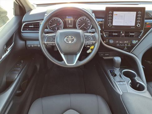 Used 2024 Toyota Camry LE image 3