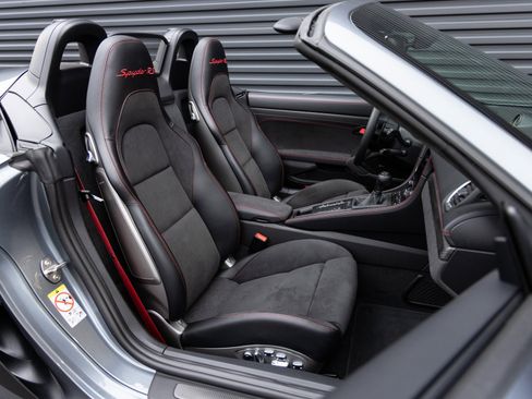 Used 2025 Porsche 718 Boxster Spyder RS image 27