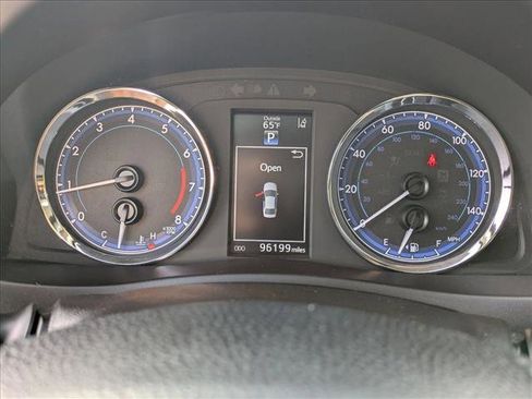 Used 2018 Toyota Corolla SE image 11