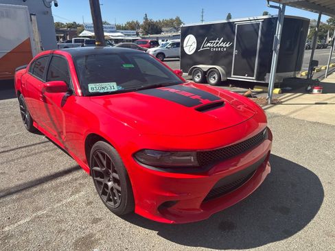 Used 2018 Dodge Charger R/T RWD image 4