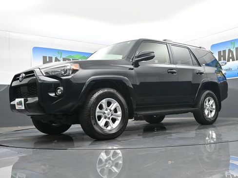 Used 2024 Toyota 4Runner SR5 image 19