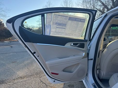 New 2026 Genesis G70 2.5T Prestige image 25