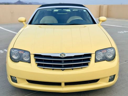 Used 2005 Chrysler Crossfire Limited RWD image 10
