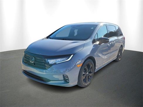 Used 2024 Honda Odyssey Sport image 2