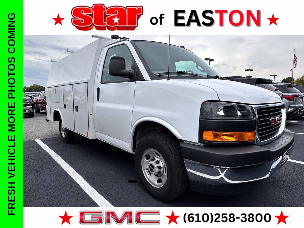 Used 2025 GMC Savana 3500 w/ Power Convenience Package RWD image 1