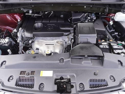 Used 2019 Toyota Highlander LE FWD image 21