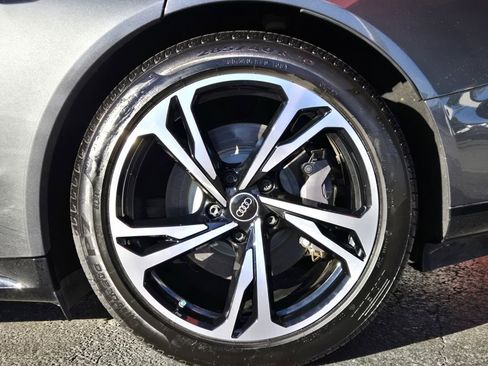 Used 2023 Audi e-tron GT Premium Plus image 7