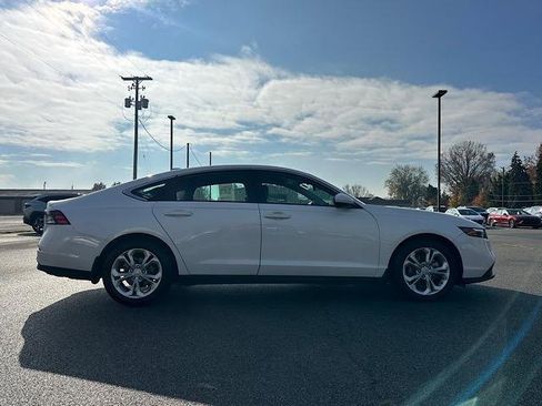 Used 2023 Honda Accord LX image 11