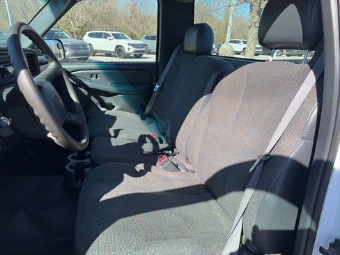 Used 2002 Chevrolet Silverado 1500 Base image 26