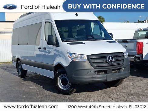 Used 2025 Mercedes-Benz Sprinter 2500 image 1