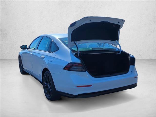 Certified 2025 Honda Accord SE image 9