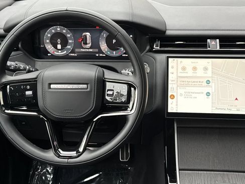 Certified 2026 Land Rover Range Rover Velar Dynamic SE AWD/4WD image 15