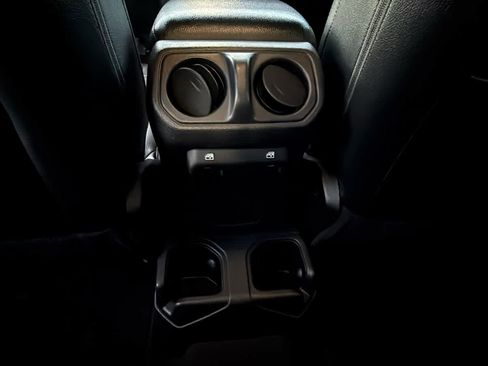 Used 2021 Jeep Gladiator Sport image 25