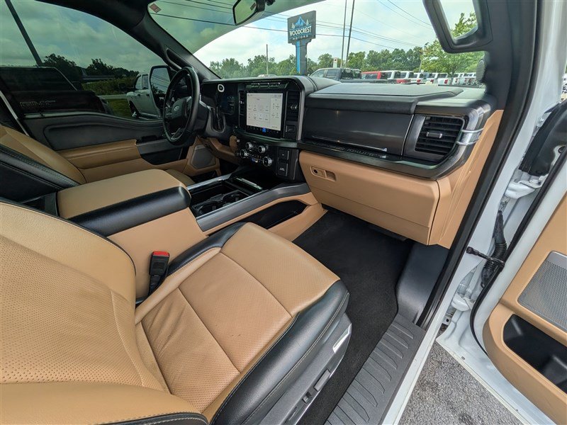 Used 2024 Ford F250 Lariat w/ Chrome Package AWD/4WD image 24