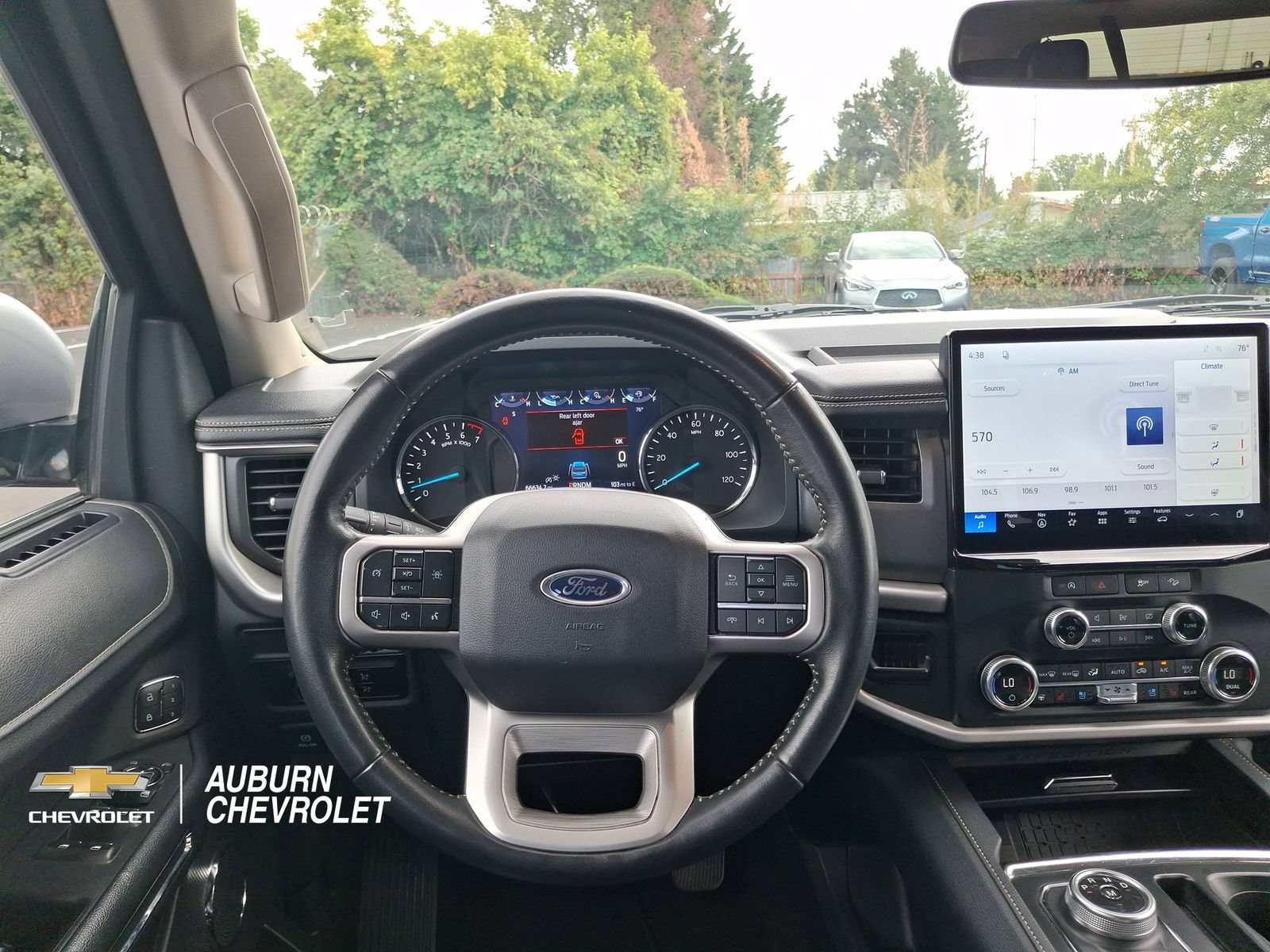 Used 2024 Ford Expedition XLT AWD/4WD image 10