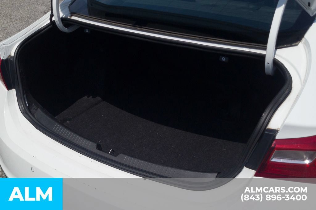 Used 2024 Chevrolet Malibu LT FWD image 8