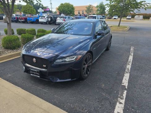 Used 2018 Jaguar XF S RWD image 2
